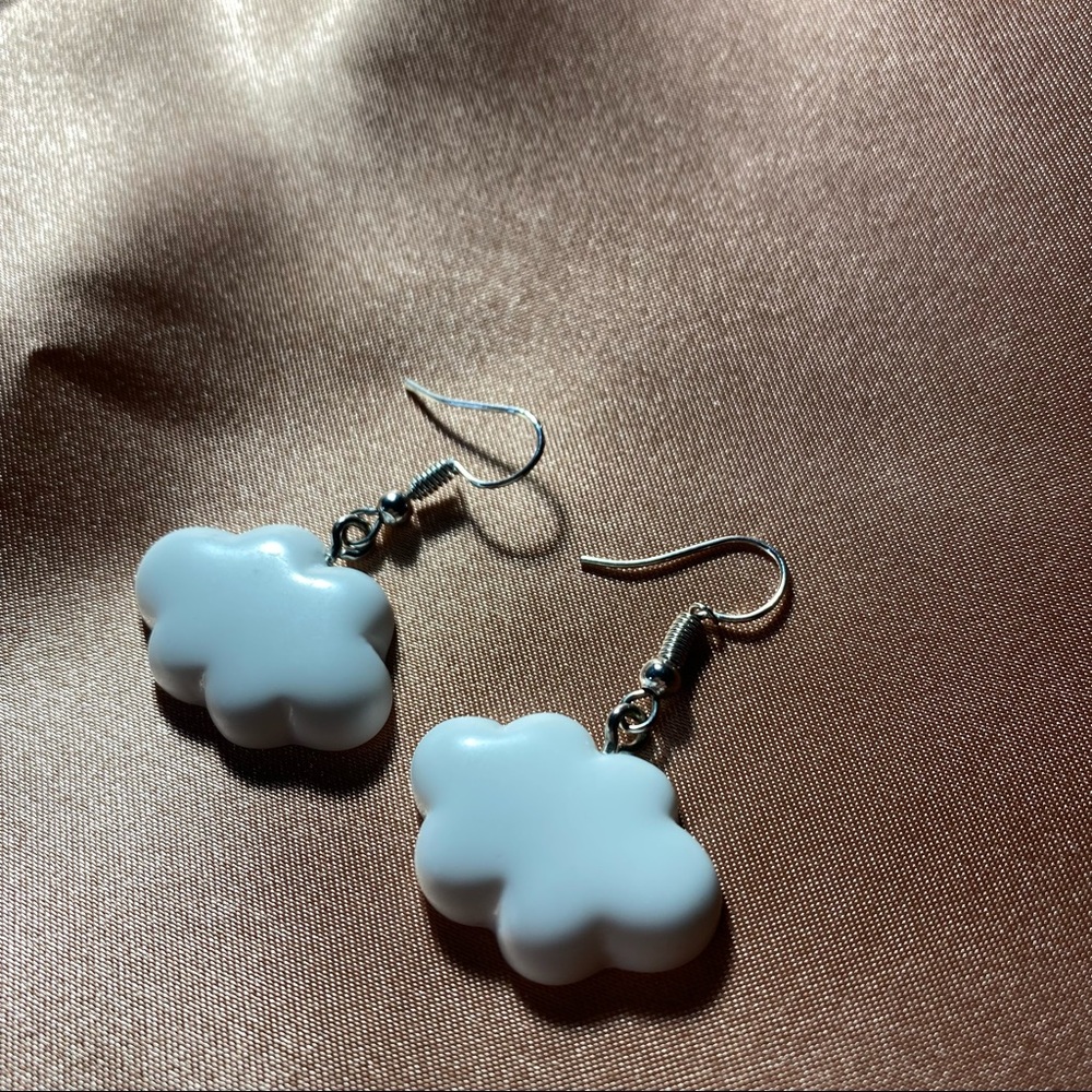 ❤️‍🔥 cloud earrings ☁️